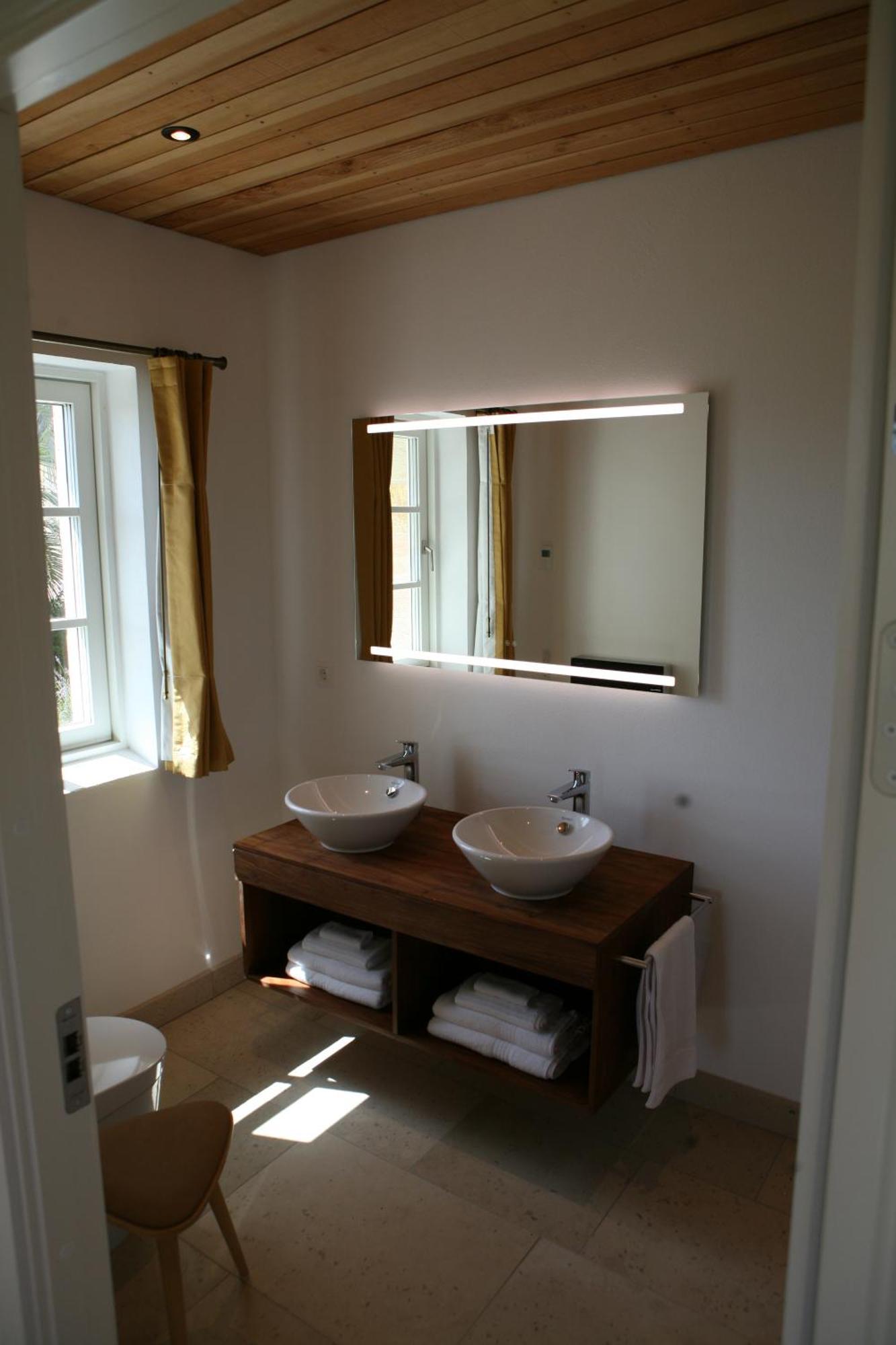 Chateau Lecusse - La Grande Roche - Hotel, Spa, Boutique & Restaurant Broze 외부 사진