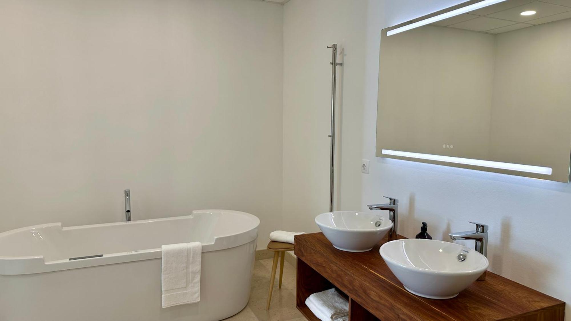 Chateau Lecusse - La Grande Roche - Hotel, Spa, Boutique & Restaurant Broze 외부 사진