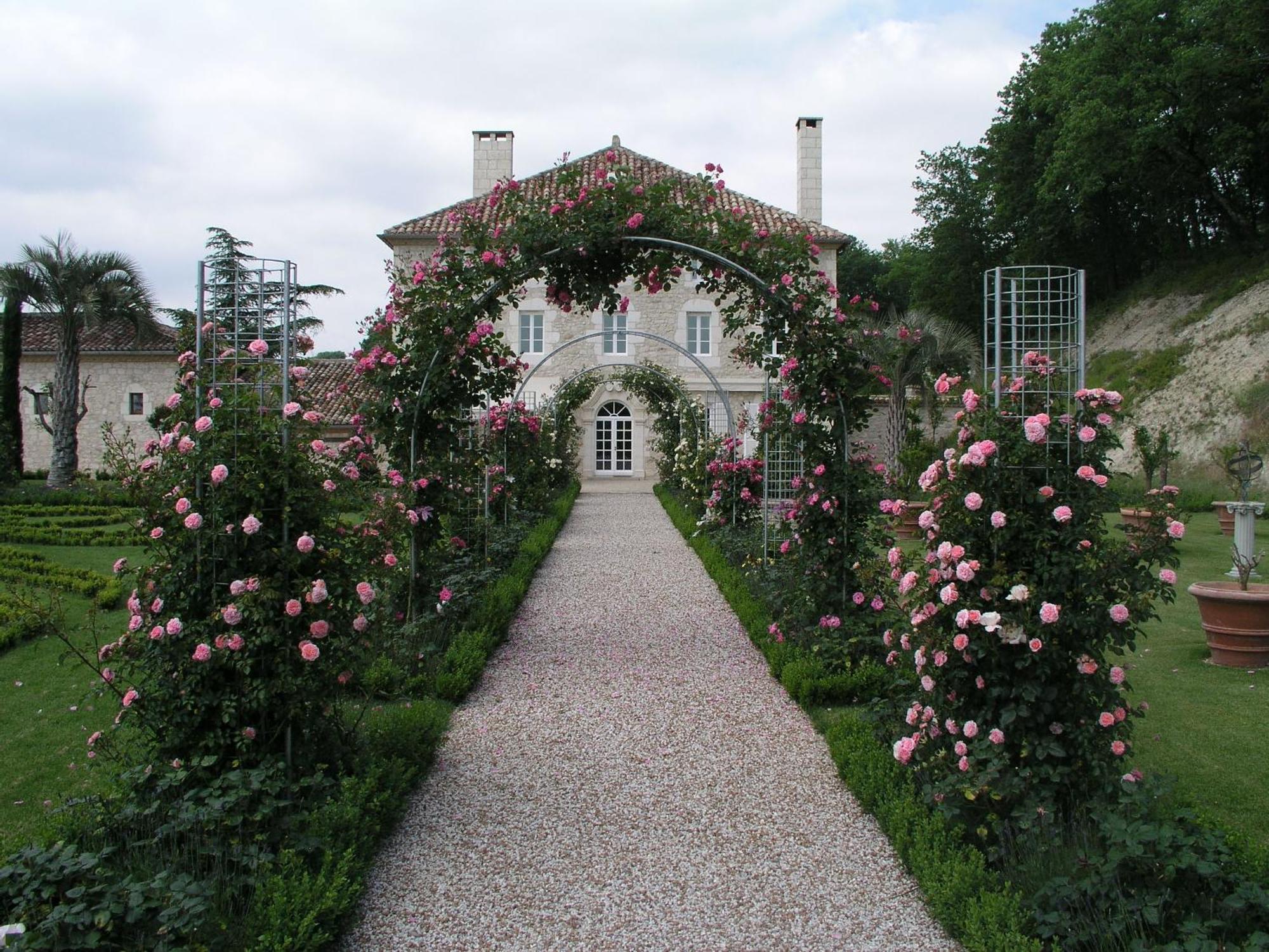 Chateau Lecusse - La Grande Roche - Hotel, Spa, Boutique & Restaurant Broze 외부 사진
